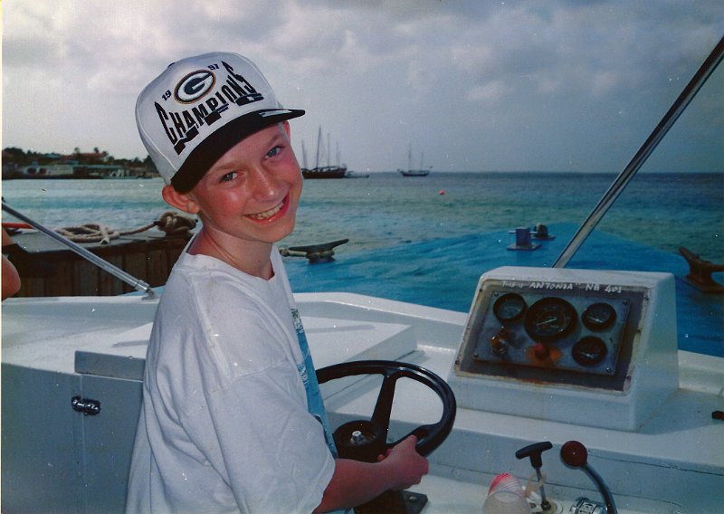 SC1995-Sean Driving Boanire Boat